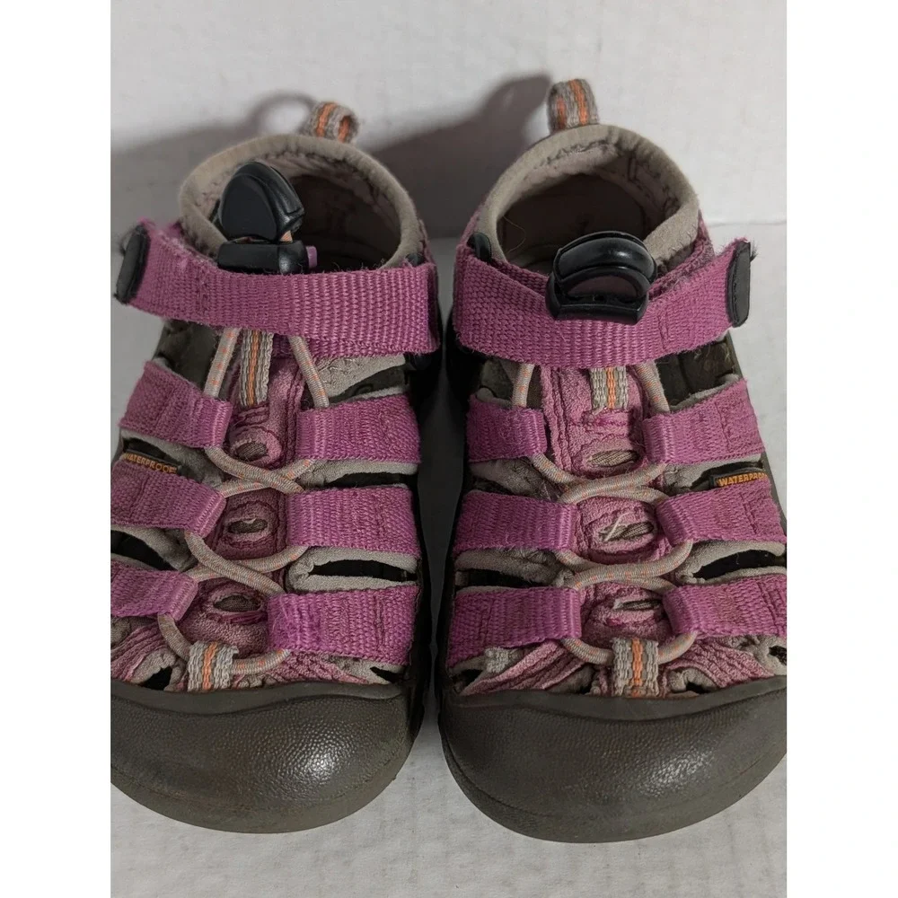 KEEN Newport H2 Girls Youth Size 8 Purple Waterproof Hiking Water Sandals